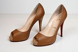       , 4   Christian Louboutin!