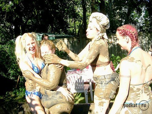 Ежегодный праздник "Mud Day" в Вестленде Ежегодный праздник "Mud Day" в Вестленде