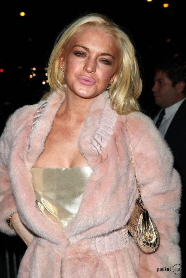     (Lindsay Lohan)   