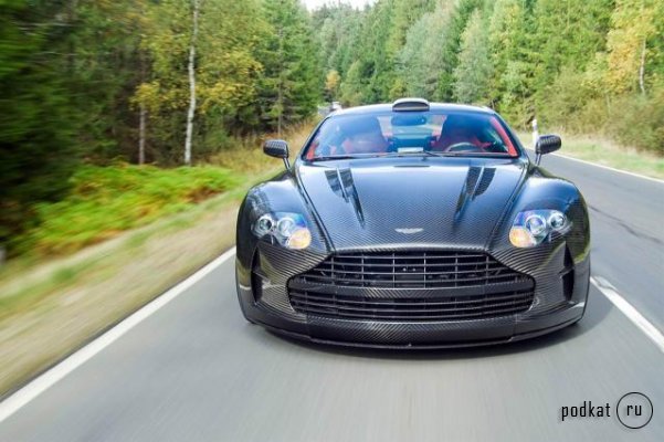  Aston Martin DB9