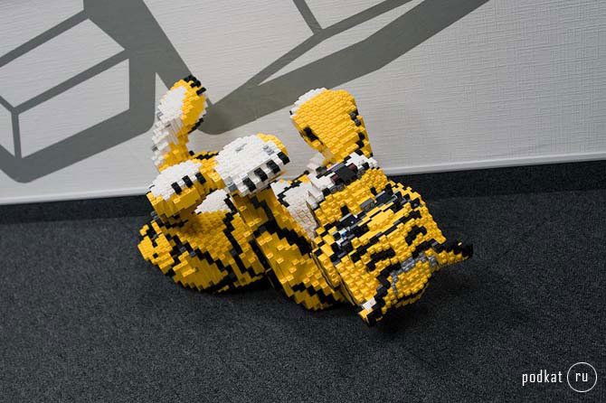 LEGO:   