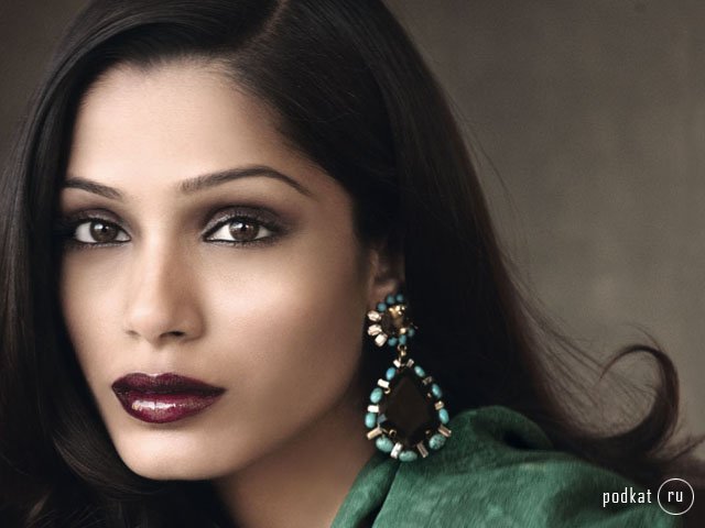   / Freida Pinto