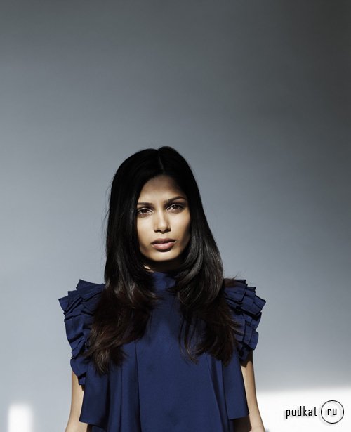   / Freida Pinto