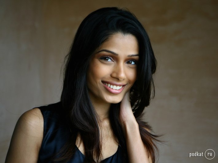   / Freida Pinto