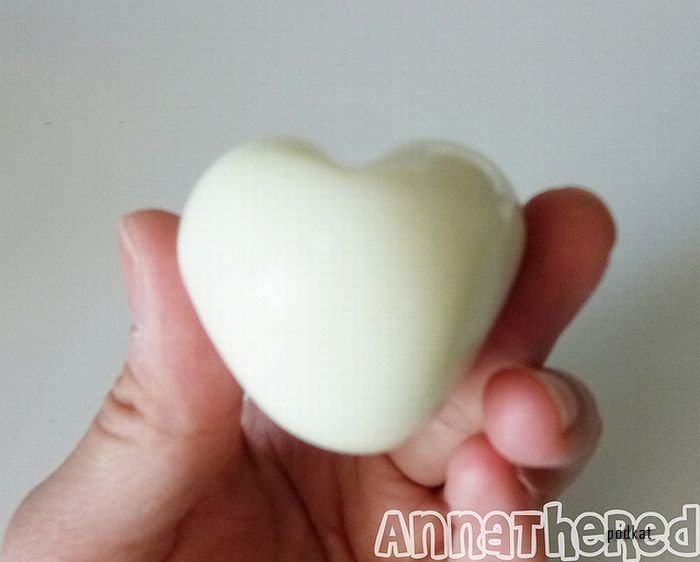 Как сделать яйцо в форме сердечка