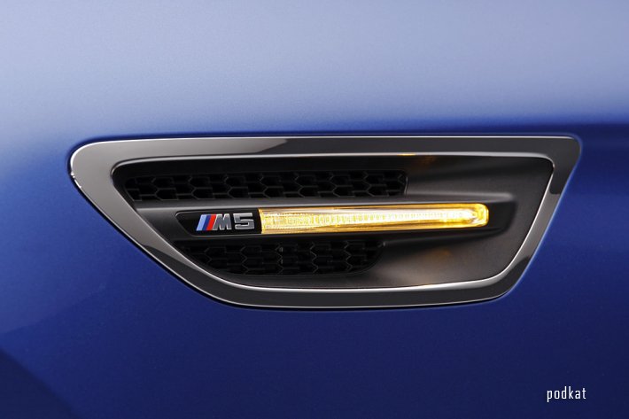  BMW M5 2011- 
