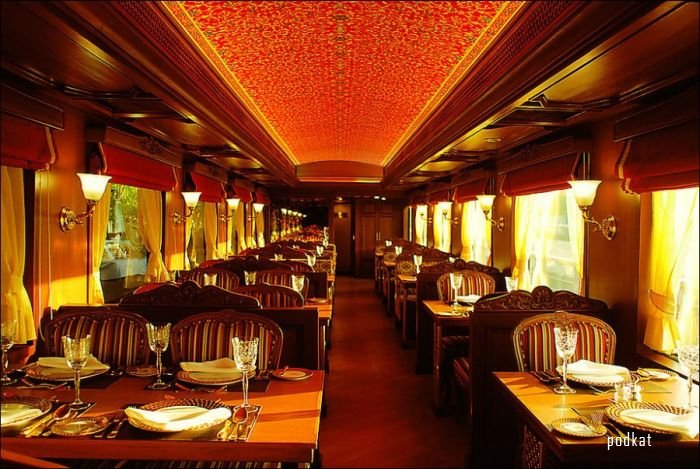 Поезд-люкс в Индии