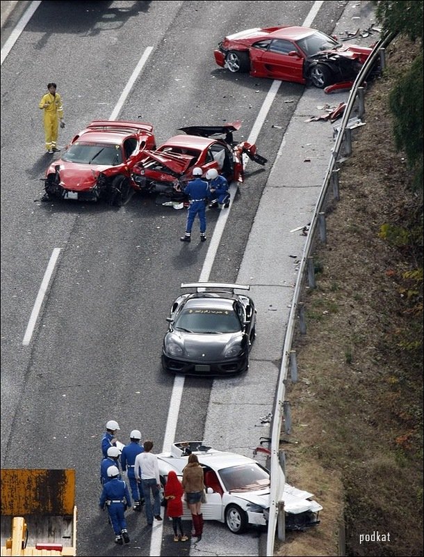  Ferrari,  Mercedes  Lamborghini    