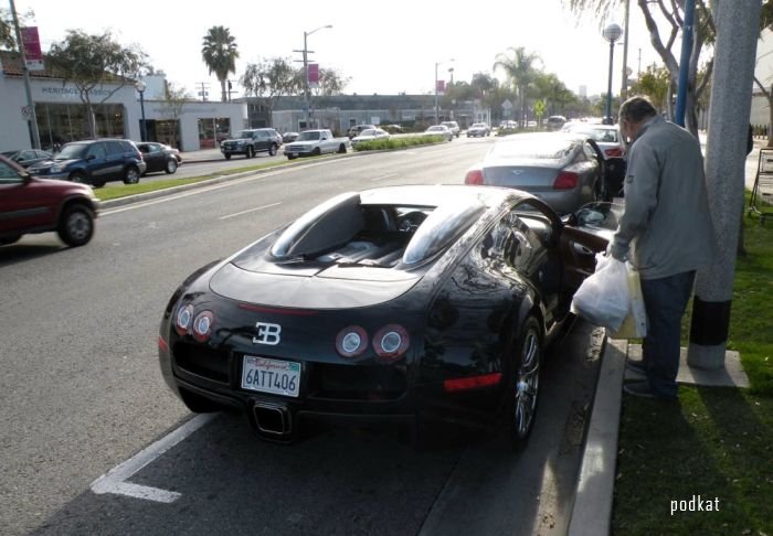    Bugatti Veyron