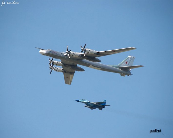 Посадка Ту-95 на американский авианосец