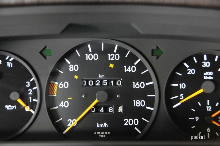 Mercedes-Benz W126 1982-го года с пробегом 2510 км