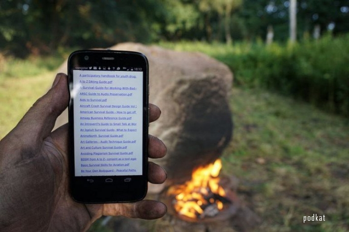 Необычный Wi-Fi камень в лесу